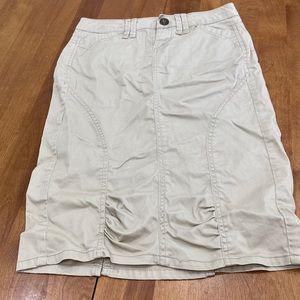 Candi’s, junior’s size 0, khaki pencil skirt.
